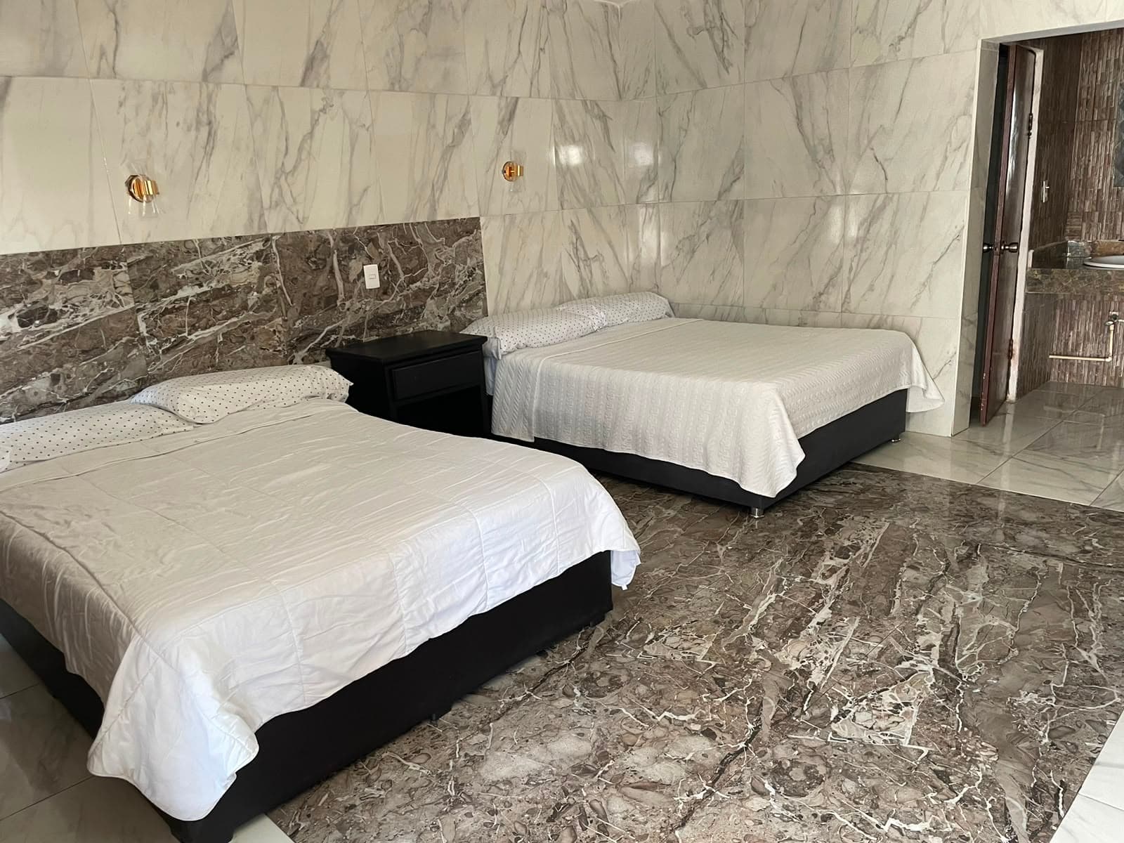 Suite 200 imagen 2